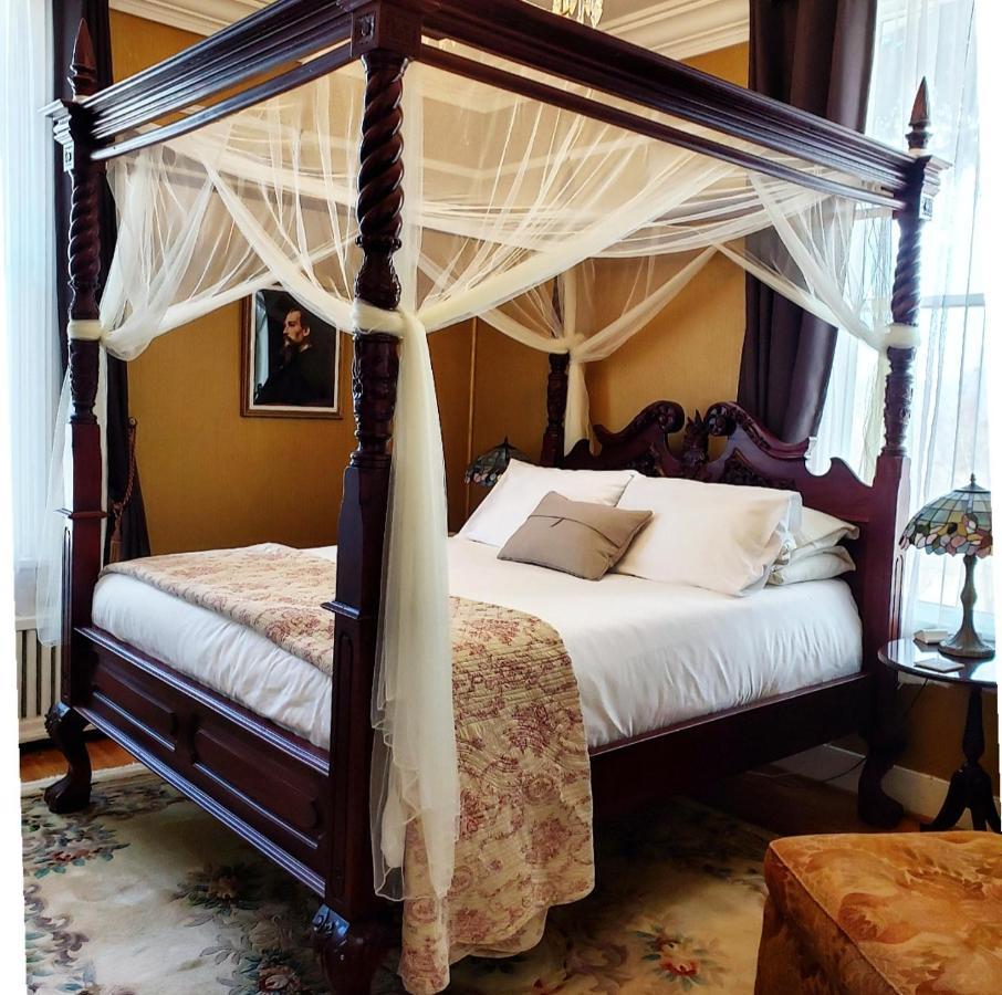 Bed & Breakfast South Court