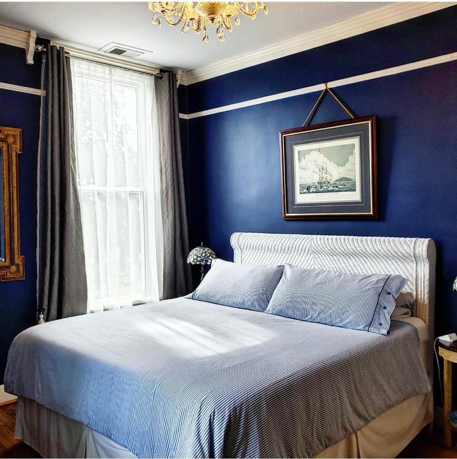 Bed & Breakfast South Court 3*