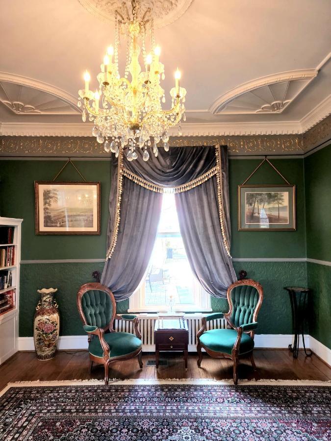 Bed & Breakfast South Court