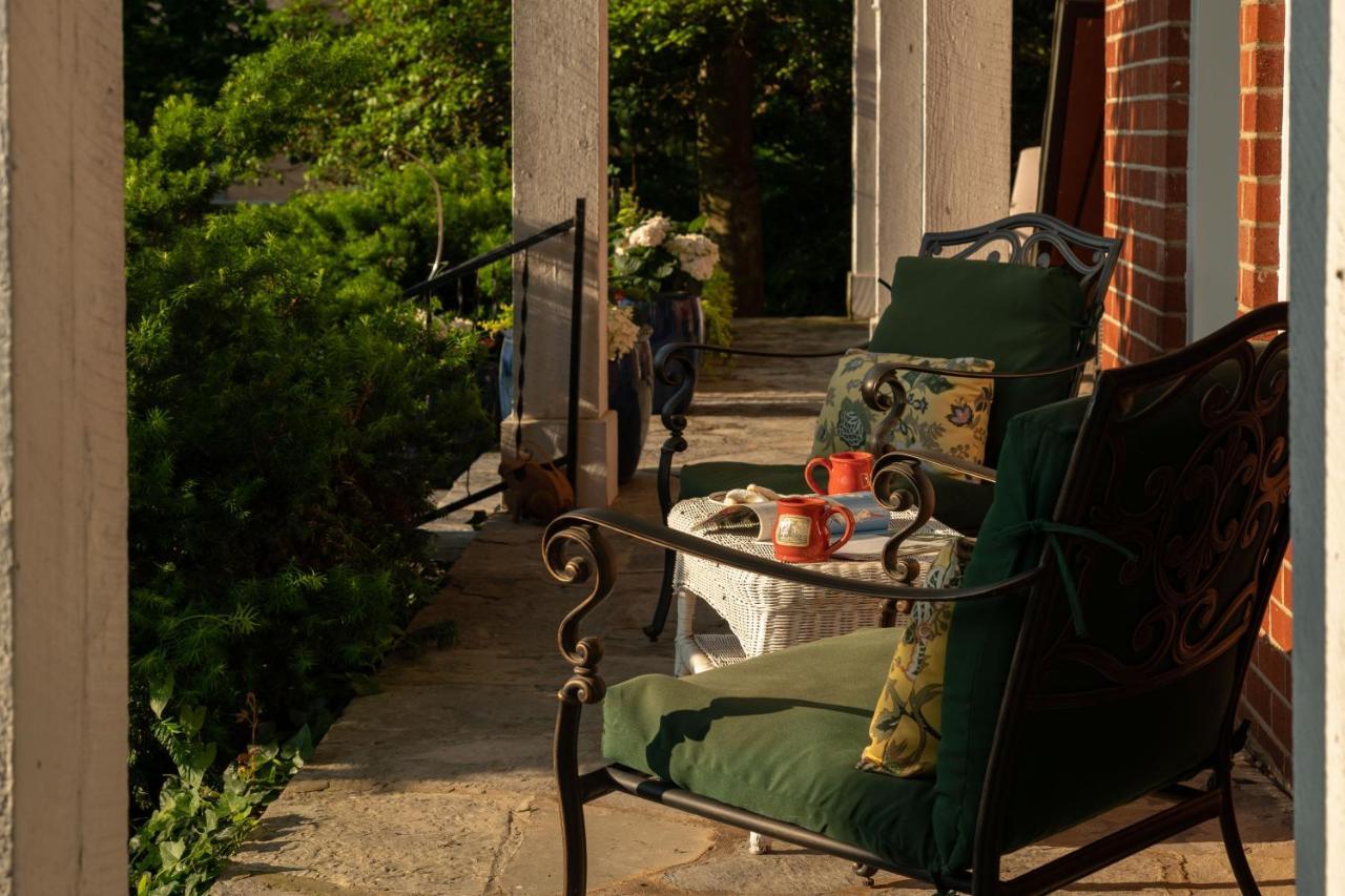 Bed & Breakfast South Court 3*