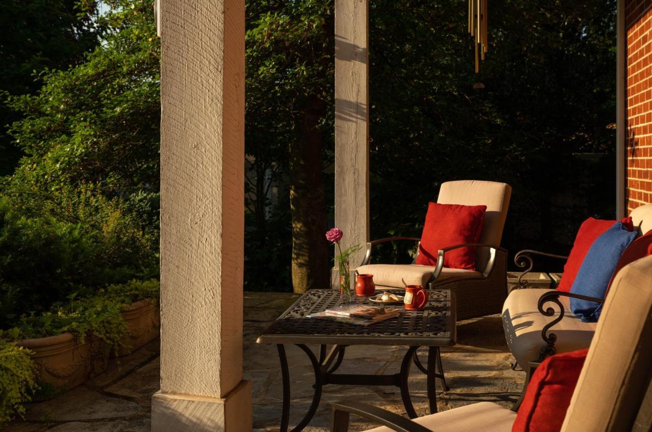 South Court Bed & Breakfast
